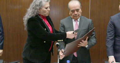 Maurilio Hernández presidente de JUCOPO y Miroslava Carrillo Rodríguez