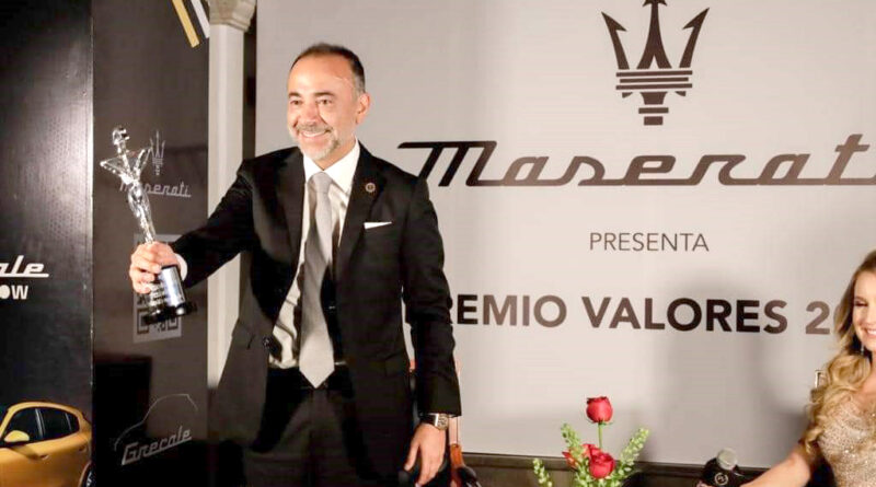 El alcalde de Metepec, Estado de México, Fernando Flores Fernández, es el presidente municipal del año.