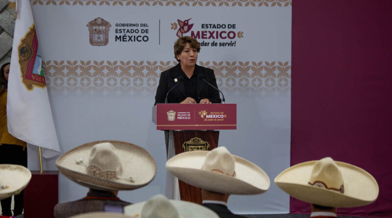 Abandera Gobernadora Delfina Gómez, contingente de Charros que participará en el 113 Aniversario del Inicio de la Revolución Mexicana