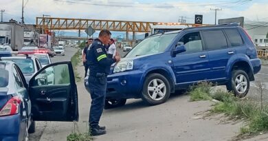 Un hombre despista su camioneta y resulta muerto por aparente infarto, en Xonacatlán