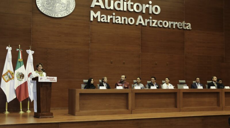 Acompaña Martha Camacho a gobernadora en evento de bienestar animal