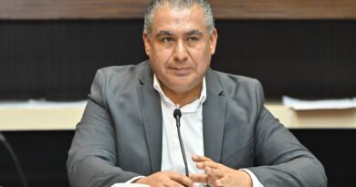 Octavio Martínez impulsa reflexión sobre migración y fronteras