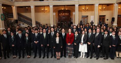 Rectora Paty Zarza da bienvenida a delegación de universidades de Meikai y Asahi