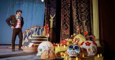 “Panteón de Amores”, una celebración escénica del Día de Muertos en la UAEMéx