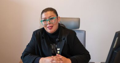 UAEMéx impulsa el emprendimiento universitario con el Mercado Emprendedor Navideño 2025