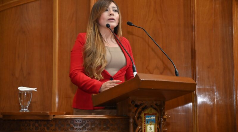Atención psicológica permanente y gratuita en escuelas: Yareli Esparza