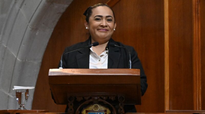 Promueve De La Rosa erradicación de brecha salarial de género