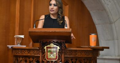 Va GPMC por uniformes neutros en escuelas mexiquenses