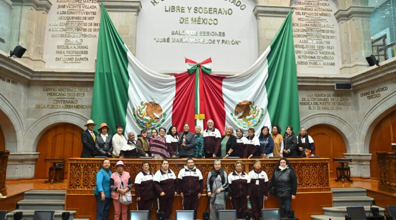 María José Pérez expone labor del Congreso a personas adultas mayores