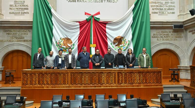 Promueve Martha Camacho quehacer legislativo entre el estudiantado