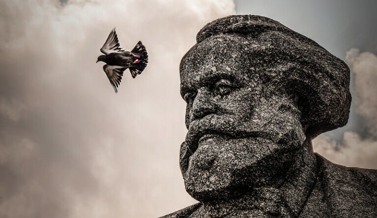 Qué nos dice Marx acerca de por qué fracasaron las revoluciones de la Generación Z