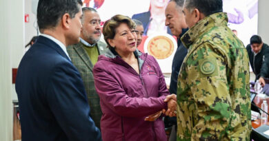 Gobernadora Delfina Gómez recibe al Vicealmirante Daniel Escobedo en Mesa de Paz; refuerza trabajo interinstitucional con la Marina 