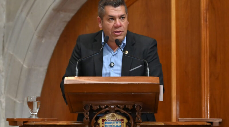 Promueve Josué Hernández cooperación internacional de municipios