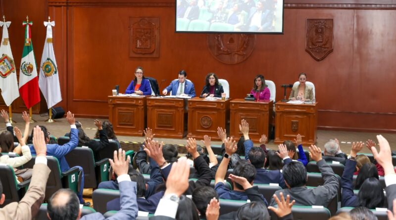 En sesión ordinaria, Consejo Universitario de la UAEMéx designó a director de Plantel Tenancingo y encargado de despacho de la Facultad de Derecho. También aprobó el dictamen del Primer Informe de Actividades de la rectora Paty Zarza
