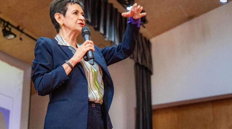 Sororidad, clave para construir igualdad y paz:Cecilia Lavalle en la UAEMéx