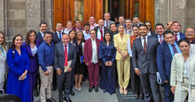 Azucena Cisneros se reúne con Claudia Sheinbaum en Palacio Nacional