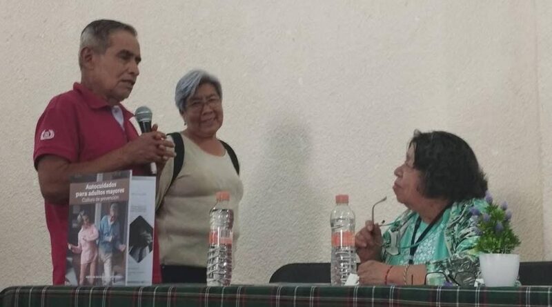 ENVEJECIMIENTO ACTIVO Y SALUDABLE CON AUTOCUIDADO Y PREVENCION PROMUEVEN  EN IXTAPAN DE LA SAL CON EL LIBRO DE MA. DE LOS ANGELES FRANCO ISLAS