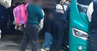 Policía de Ecatepec brinda apoyo a familia de Zacatecas en situación vulnerable