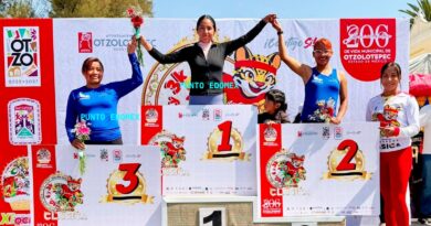 Coparon JC Mendoza y Miriam González la XXIV Carrera Clásica de Otzolotepec