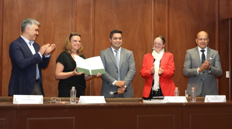 UAEMéx presenta obra sobre 500 años de presencia francesa en México