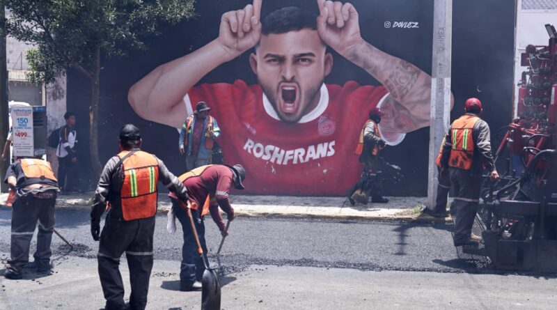 El “Diablo Dragón” en Toluca rehabilita con calidad, vialidades de forma rápida