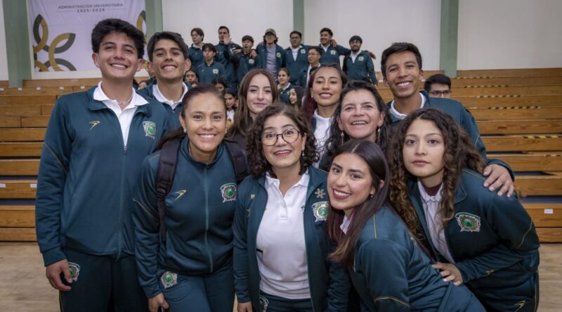 Martha Patricia Zarza Delgado entregó la bandera, van 420 atletas rumbo a los Campeonatos Nacionales Universitarios ANUIES 2026