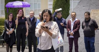 UAEMéx celebra el Día Internacional del Libro con homenaje a Paulo Freire y lectura colectiva