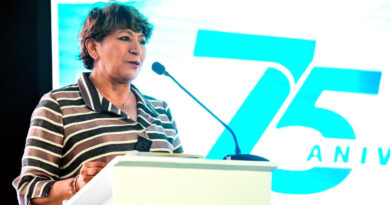 Delfina Gómez Álvarez, asistió a la conmemoración por los 75 años de Pfizer en México