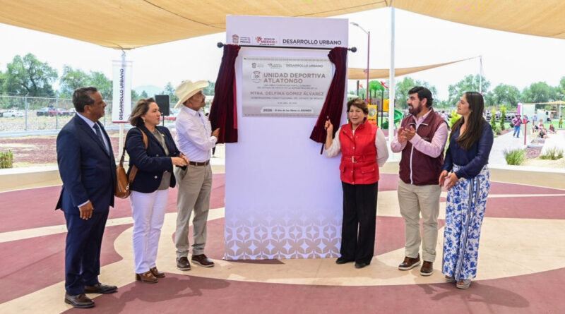 Entrega Gobernadora Delfina Gómez en Teotihuacán, Unidad Deportiva con inversión de 22.4 mdp