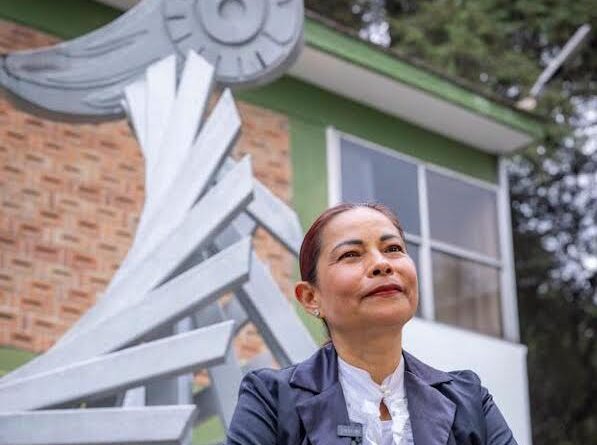 Egresada de la UAEMéx es distinguida con la Presea Estado de México “Leona Vicario”