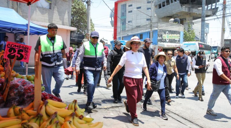 Azucena Cisneros encabeza el despliegue de Operativo Rastrillo Social, “Queridos vecinos y comerciantes, queremos orden”