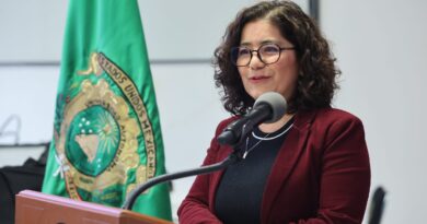 La rectora Martha Patricia Zarza Delgado encabezó la presentación de cinco plataformas digitales orientadas a recuperar la ciencia como un bien público