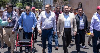 Entrega Ricardo Moreno calle Valentín Gómez Farías, primera vialidad reconstruida con “Diablo Dragón”