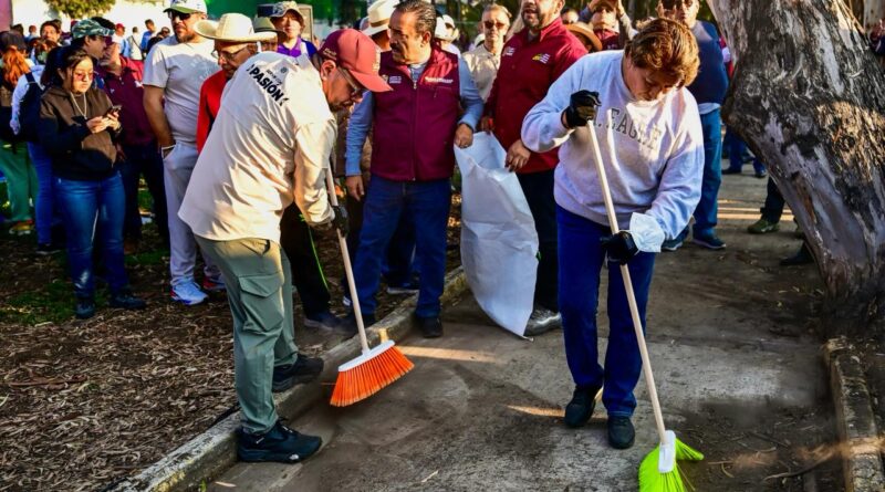 Invita Gobernadora Delfina Gómez a mantener limpias calles, banquetas y espacios públicos para evitar afectaciones