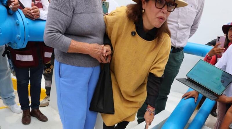 Azucena Cisneros pone en marcha cuarto pozo con tecnología de punta