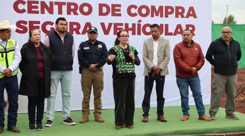 Azucena Cisneros inaugura Centro de Compra Segura de Auto en Ecatepec