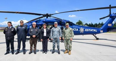 Gobernadora Delfina Gómez entrega helicóptero Black Hawk y moderniza el C5